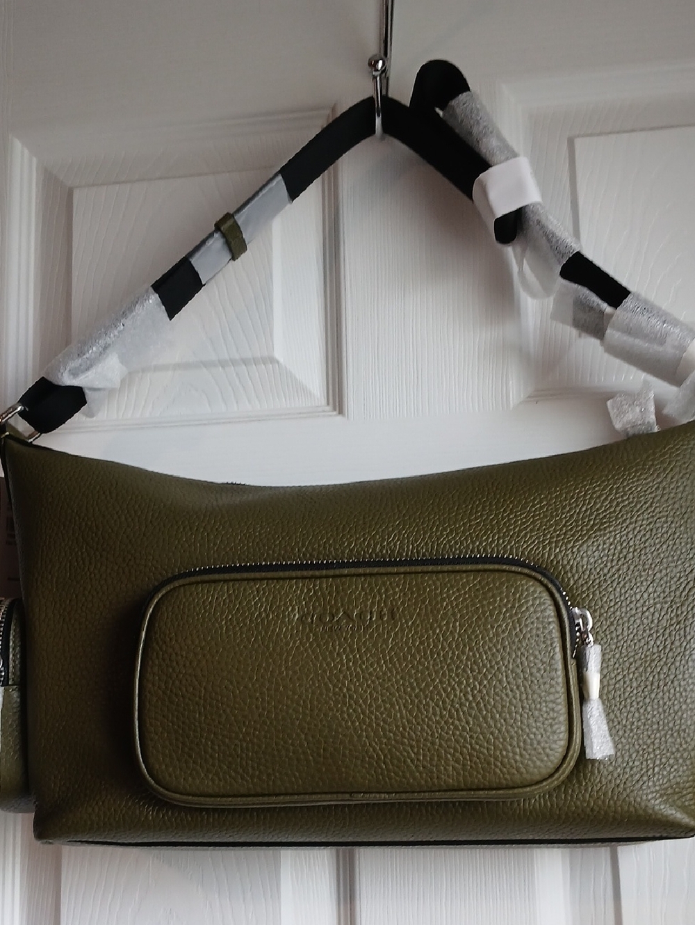 Coach, Finn Olive Crossbody. NWT